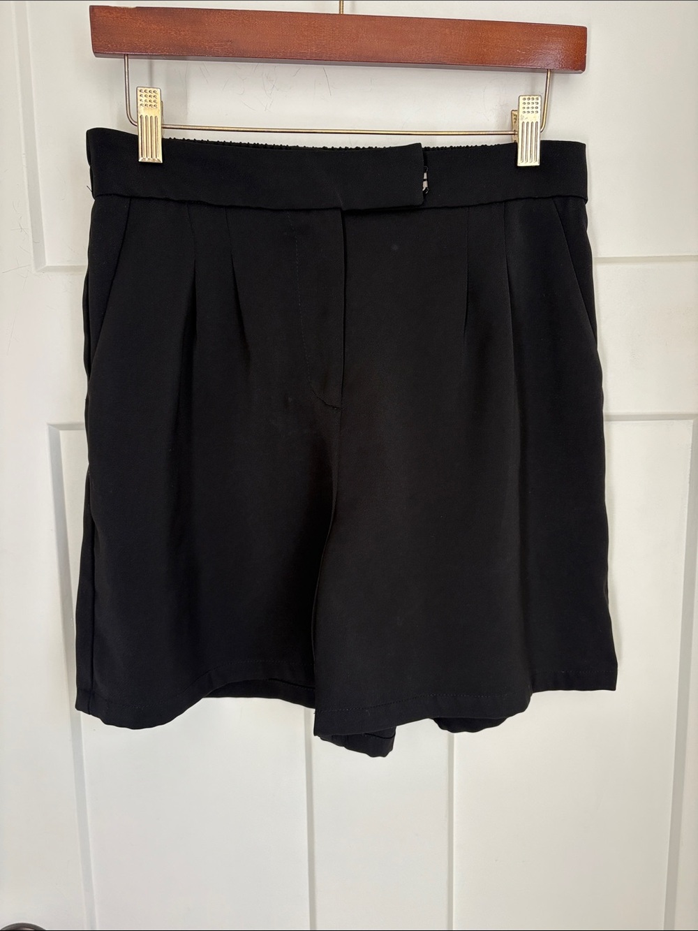 Amazon Black High-Waist Pleated Women's Shorts